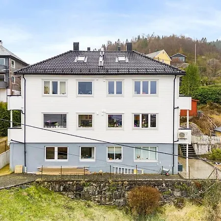 Lille Damsgardsveien 61 * Bergen